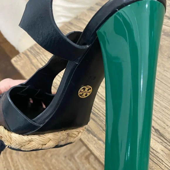 Tory Burch Abella Black Strappy Heels with Green Block Heel - Picture 6 of 7